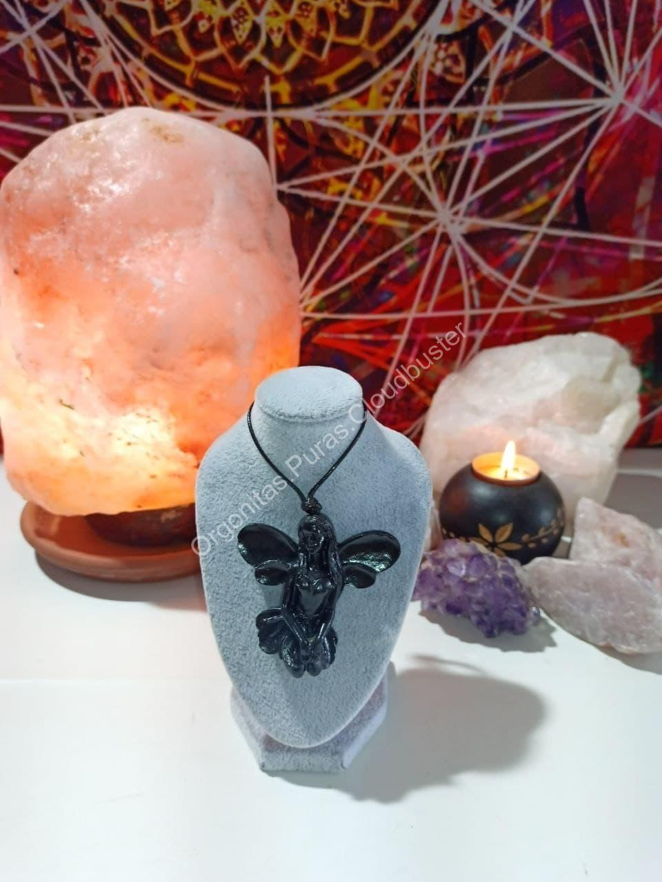 Colgante Orgonita Pura Magnetita Hada 2 Alas - Imagen 3