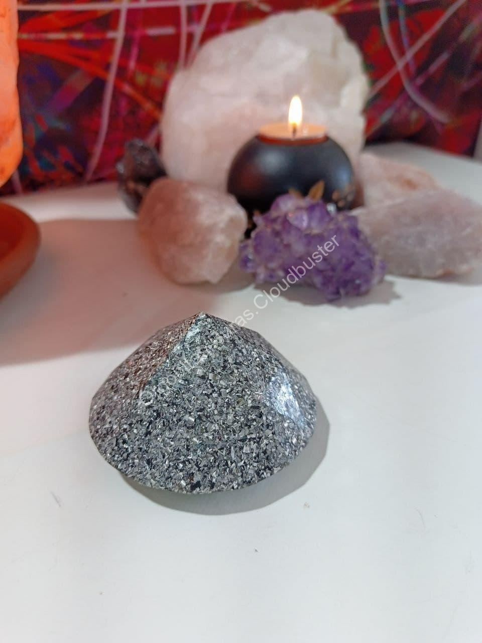 Orgonita Pura / Electronite Pirámide formato diamante Grande
