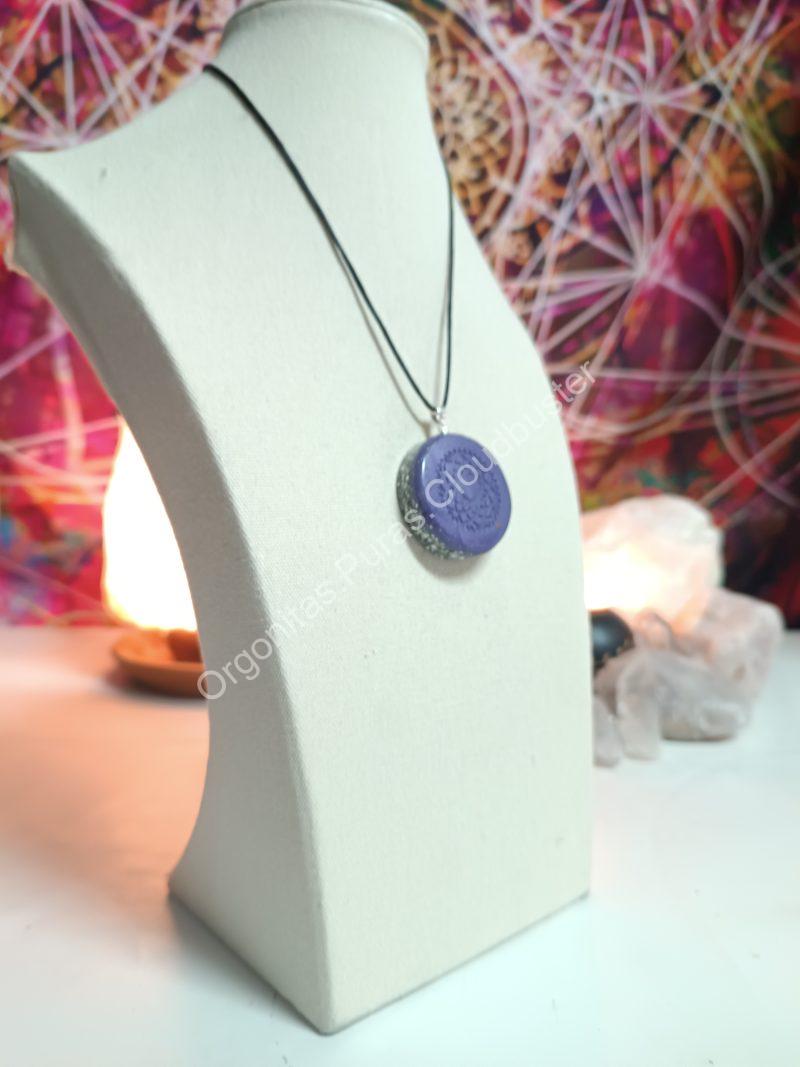 Orgonita Pura / Electronite Colgante o llavero Chakra Corona formato Semicirculo - Imagen 4