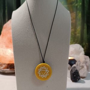 Orgonita Pura / Electronite Colgante o llavero Plexo Solar formato Semicírculo