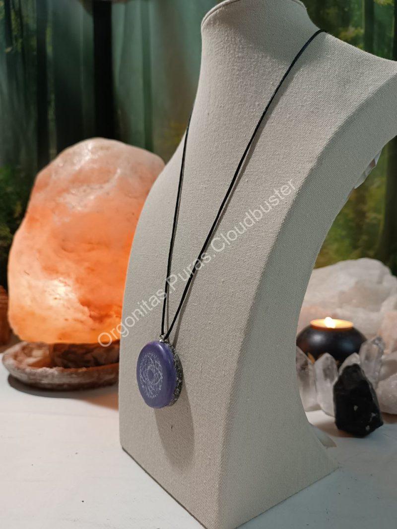 Orgonita Pura / Electronite Colgante o llavero Chakra Tercer Ojo formato Semicírculo - Imagen 10