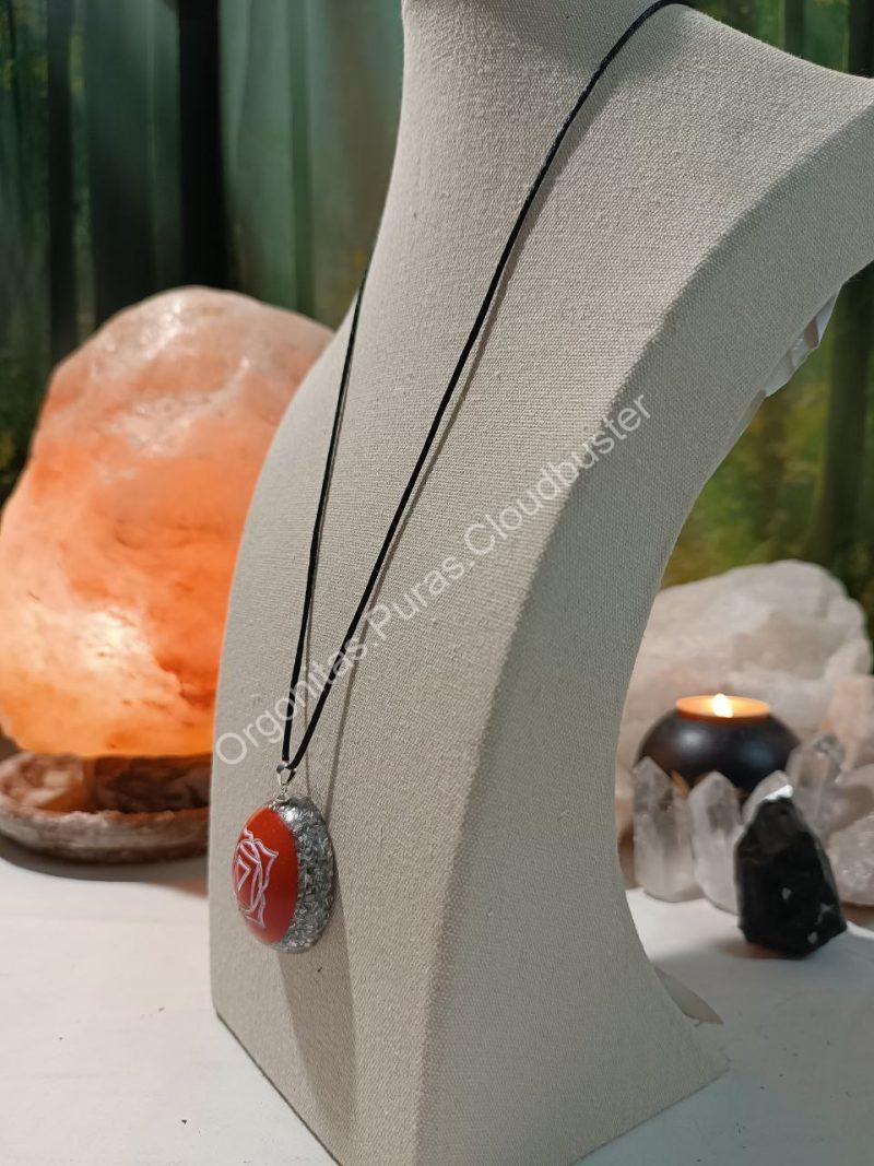 Orgonita Pura / Electronite Colgante o llavero Chakra Raíz formato Semiesfera - Imagen 2