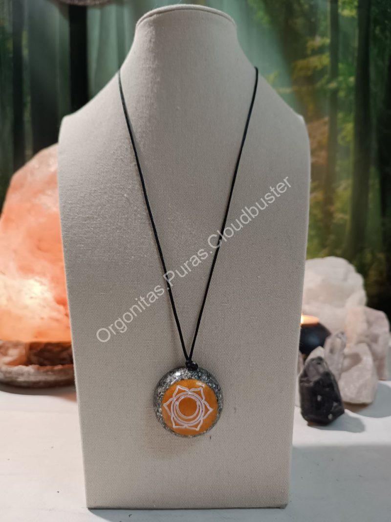 Orgonita Pura / Electronite Colgante o llavero Chakra Sacro formato Semiesfera