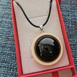 Colgante de Shungita y madera 2 colores