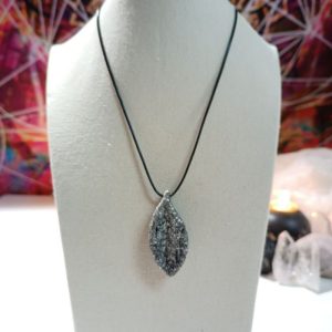 Orgonita Pura / Electronite Colgante forma hoja alargada pico