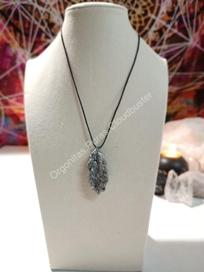 Orgonita Pura / Electronite Colgante Hoja Alargada con Picos