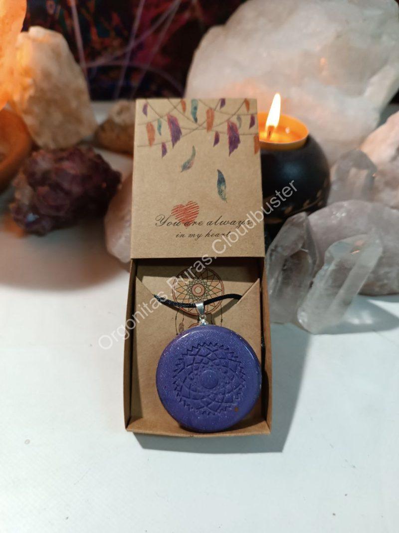 Orgonita Pura / Electronite Colgante o llavero Chakra Corona formato Semicirculo - Imagen 6