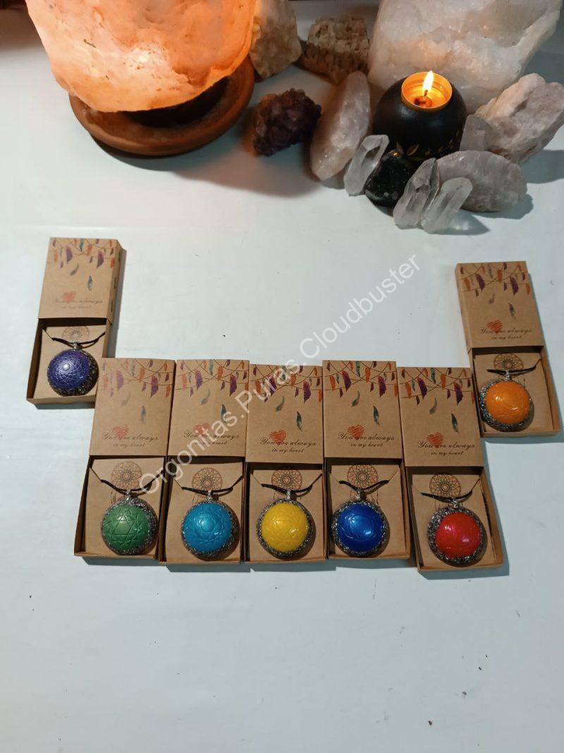 Orgonita Pura / Electronite Colgante o llavero Chakra Corona formato Semiesfera - Imagen 7